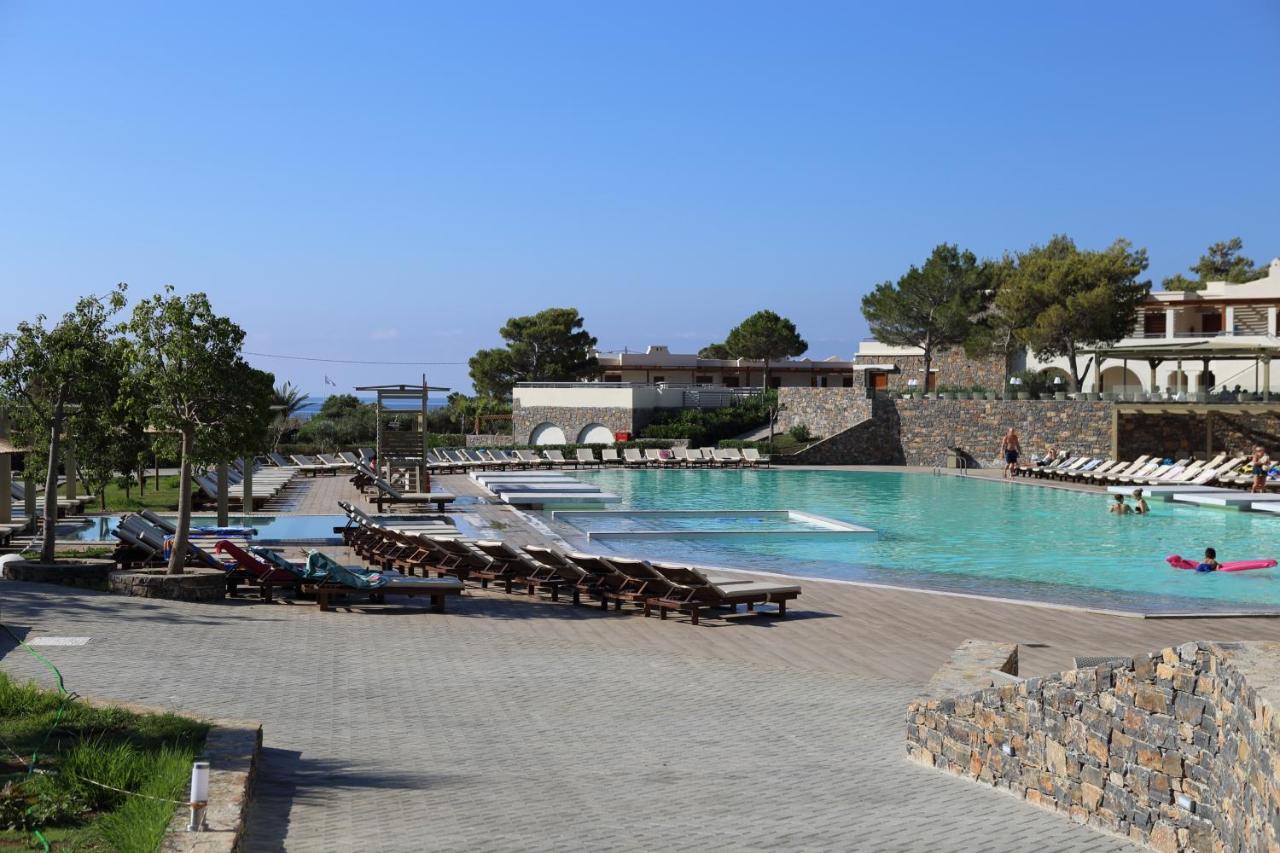 Almyra & Village 4*