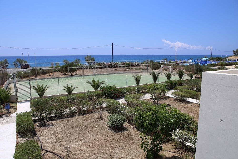 Resort Almyra & Village Koutsounari